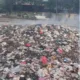 KAI Daop 1 Jakarta Ingatkan Warga Tidak Buang & Bakar Sampah di Sepanjang Jalur KA